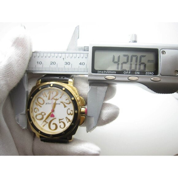 Women's Betsey Johnson 3ATM Water Resistant Analog 42mm Dial Watch (D320) - Picture 2 of 12